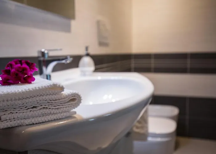 Mandoue 3* Pont-Saint-Martin